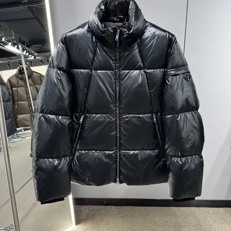 プラダ ダウンジャケット