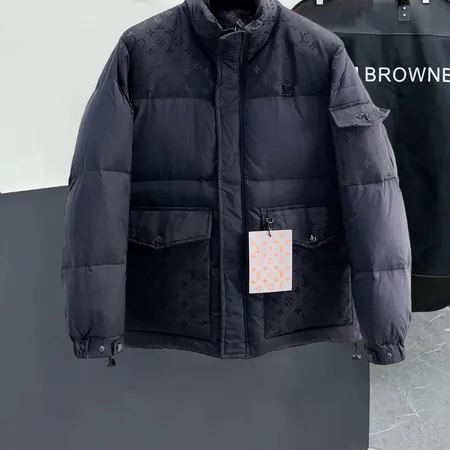 ルイヴィトン ダウンジャケット