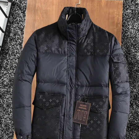 ルイヴィトン ダウンジャケット