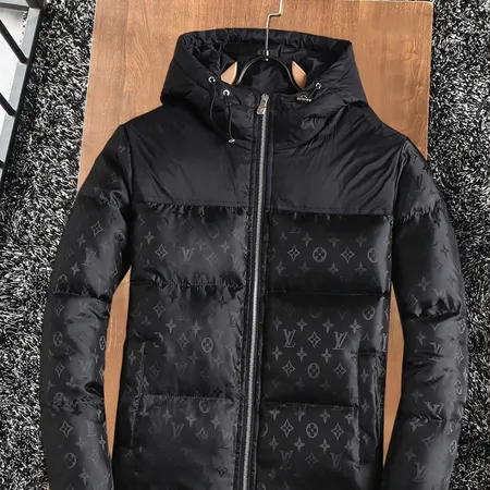 ルイヴィトン ダウンジャケット