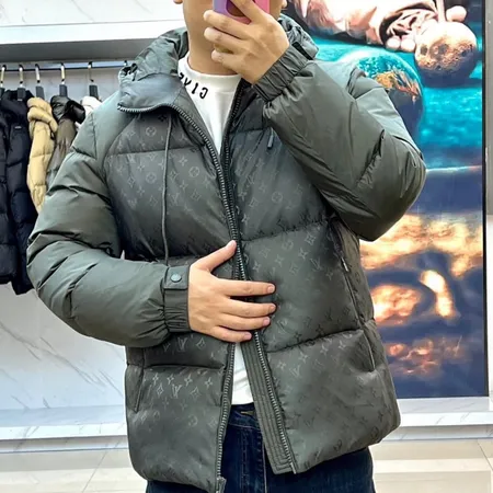 ルイヴィトン ダウンジャケット