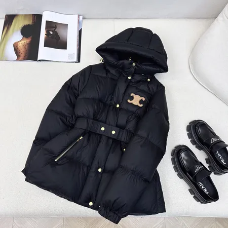 セリーヌ ダウンジャケット