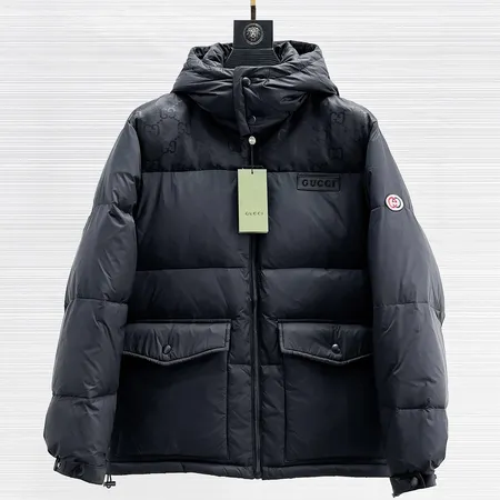 グッチ ダウンジャケット