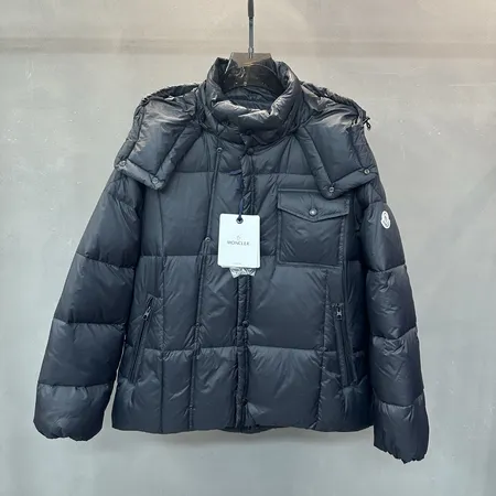 モンクレール ダウンジャケット