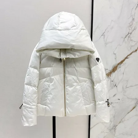 プラダ ダウンジャケット