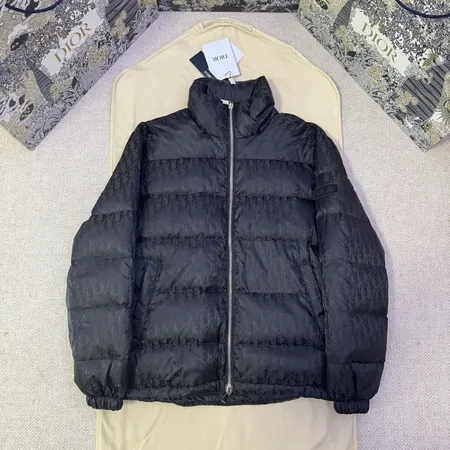 ディオール ダウンジャケット