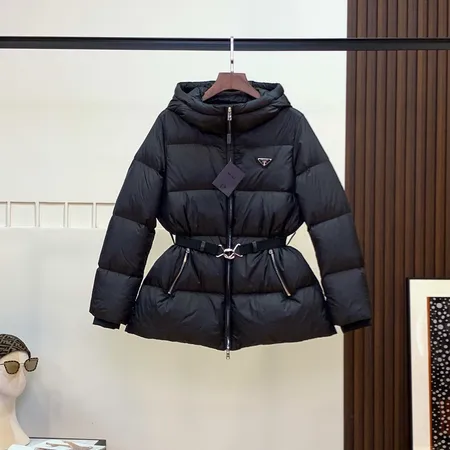 プラダ ダウンジャケット