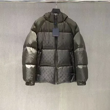 ルイヴィトン ダウンジャケット