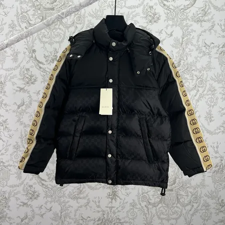 グッチ ダウンジャケット
