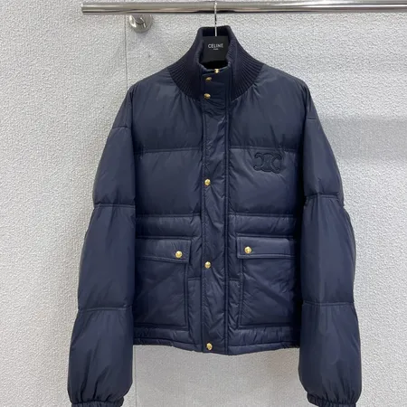 セリーヌ ダウンジャケット