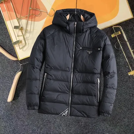 プラダ ダウンジャケット