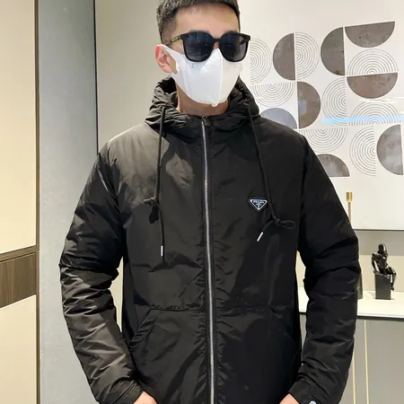 プラダ ダウンジャケット