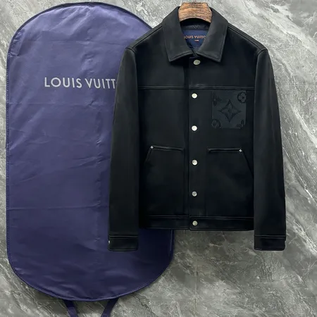 ルイヴィトン ダウンジャケット