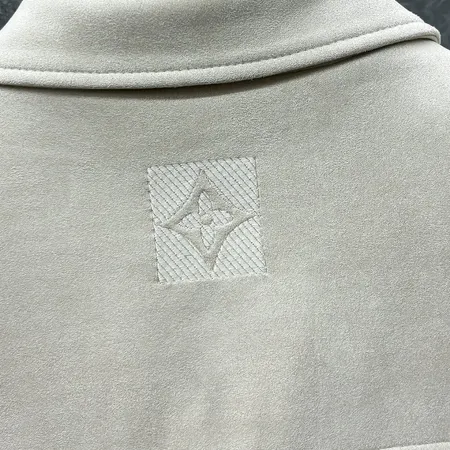 ルイヴィトン ダウンジャケット