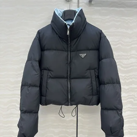 プラダ ダウンジャケット