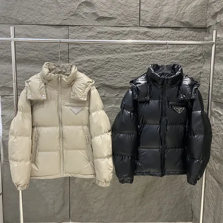 プラダ ダウンジャケット