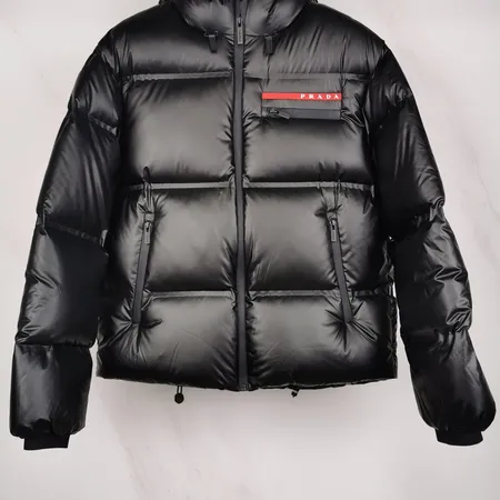 プラダ ダウンジャケット