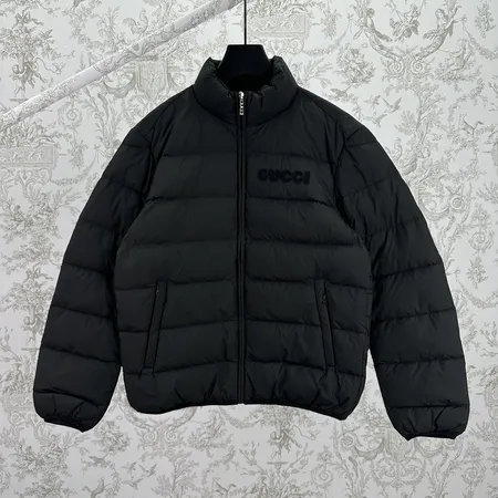 グッチ ダウンジャケット