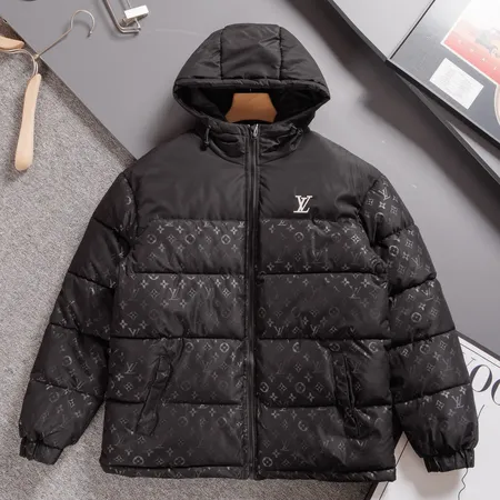 ルイヴィトン ダウンジャケット