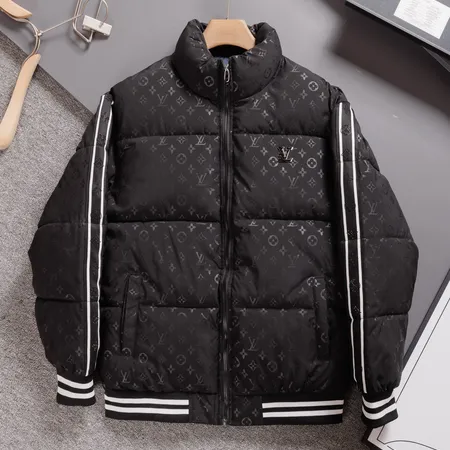 ルイヴィトン ダウンジャケット