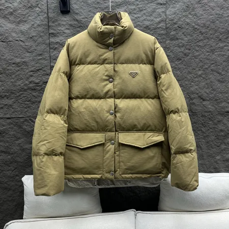 プラダ ダウンジャケット