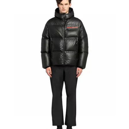 プラダ ダウンジャケット