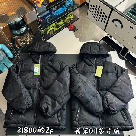 グッチ ダウンジャケット