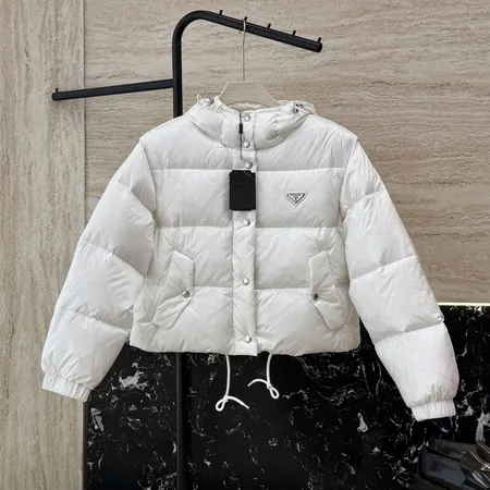 プラダ ダウンジャケット