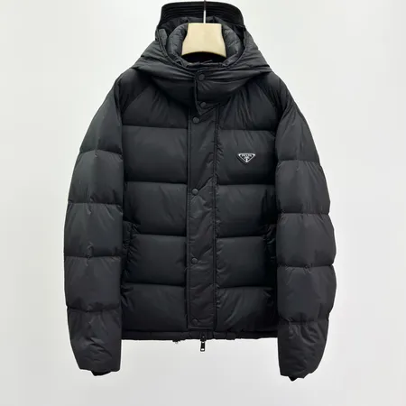 プラダ ダウンジャケット