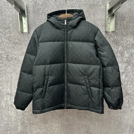 グッチ ダウンジャケット