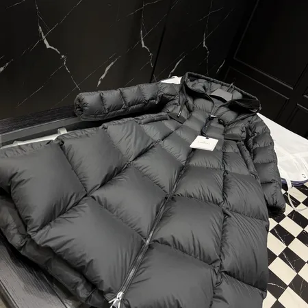 モンクレール ダウンジャケット