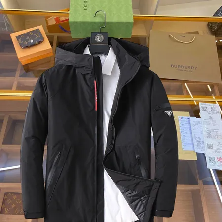 プラダ ダウンジャケット