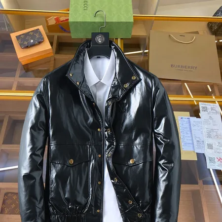 ルイヴィトン ダウンジャケット