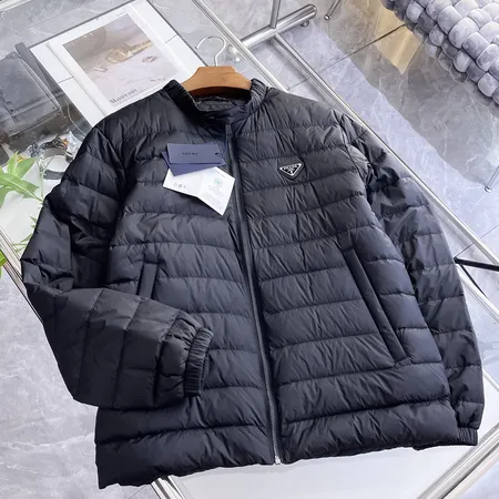 プラダ ダウンジャケット