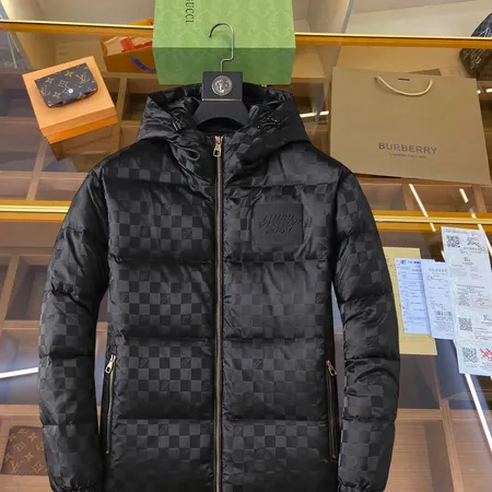 ルイヴィトン ダウンジャケット