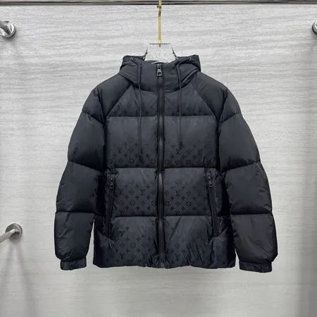 ルイヴィトン ダウンジャケット