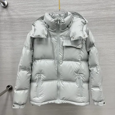 プラダ ダウンジャケット