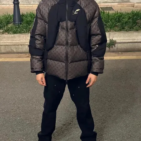 ルイヴィトン ダウンジャケット