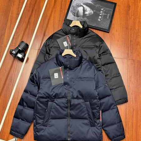 プラダ ダウンジャケット
