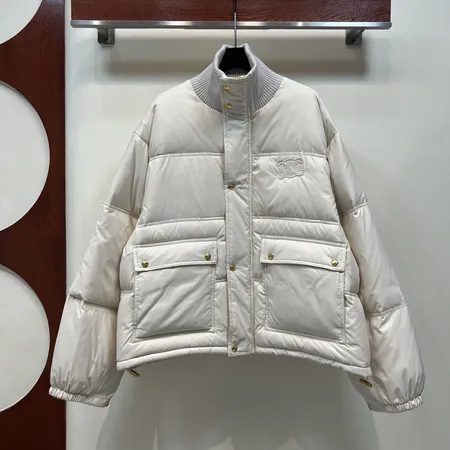 セリーヌ ダウンジャケット