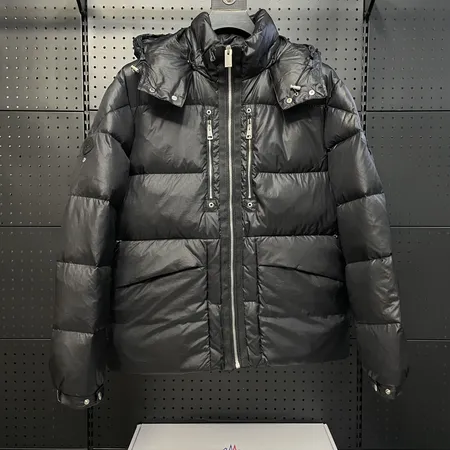 モンクレール ダウンジャケット