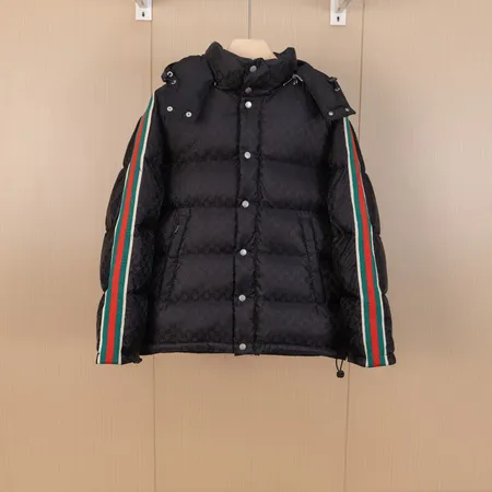 グッチ ダウンジャケット