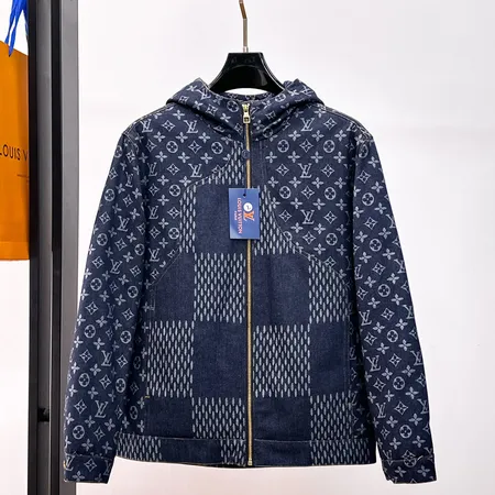 ルイヴィトン ダウンジャケット