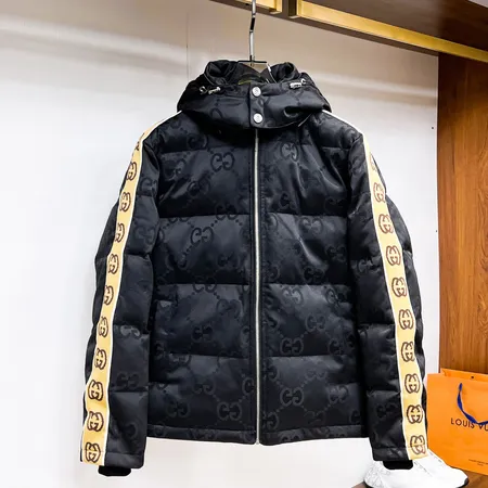 グッチ ダウンジャケット