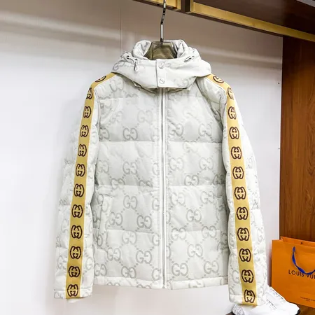 グッチ ダウンジャケット