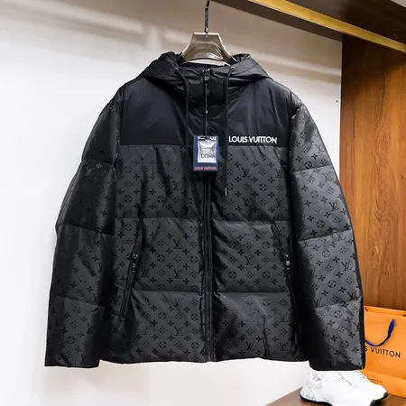ルイヴィトン ダウンジャケット