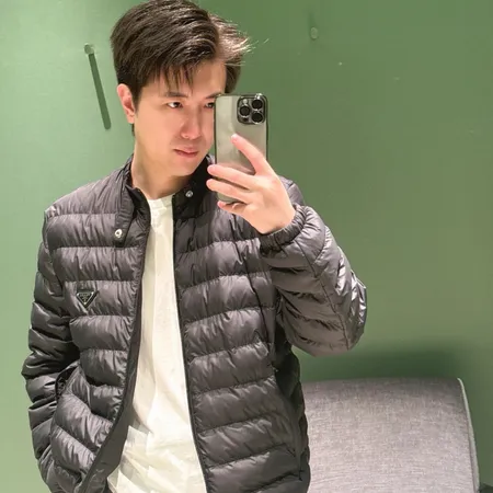 プラダ ダウンジャケット