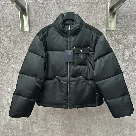 プラダ ダウンジャケット