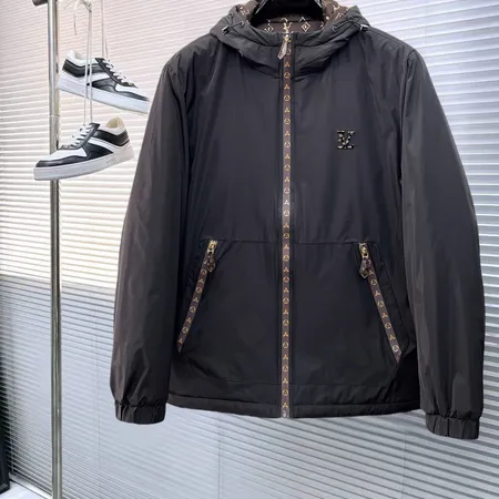 ルイヴィトン ダウンジャケット