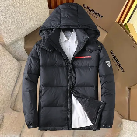 プラダ ダウンジャケット